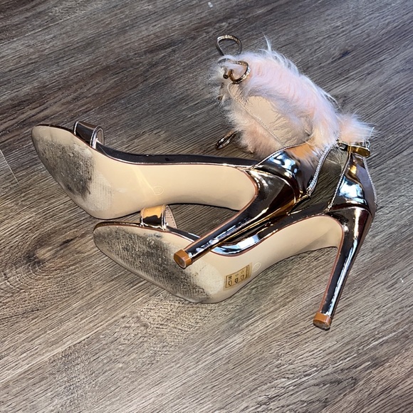 Rose gold heels with faux fur - Picture 5 of 7
